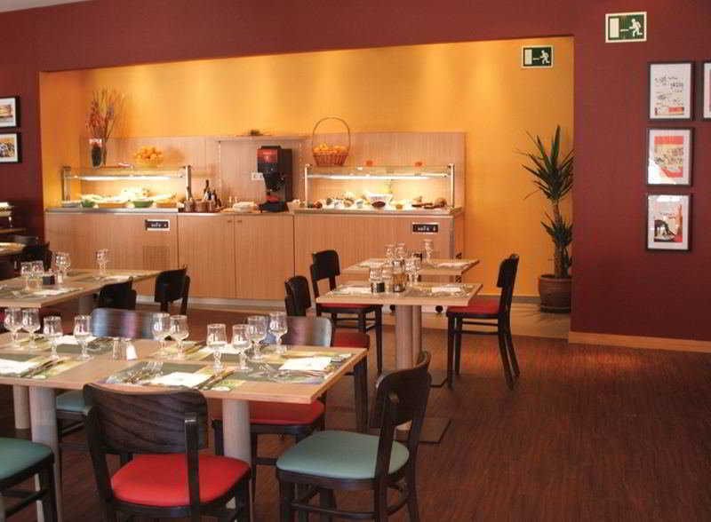 Travelodge Madrid Alcalá de Henares Restaurant photo